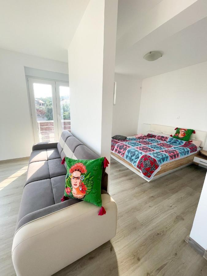 Upart House Apartment Petrovac Bagian luar foto