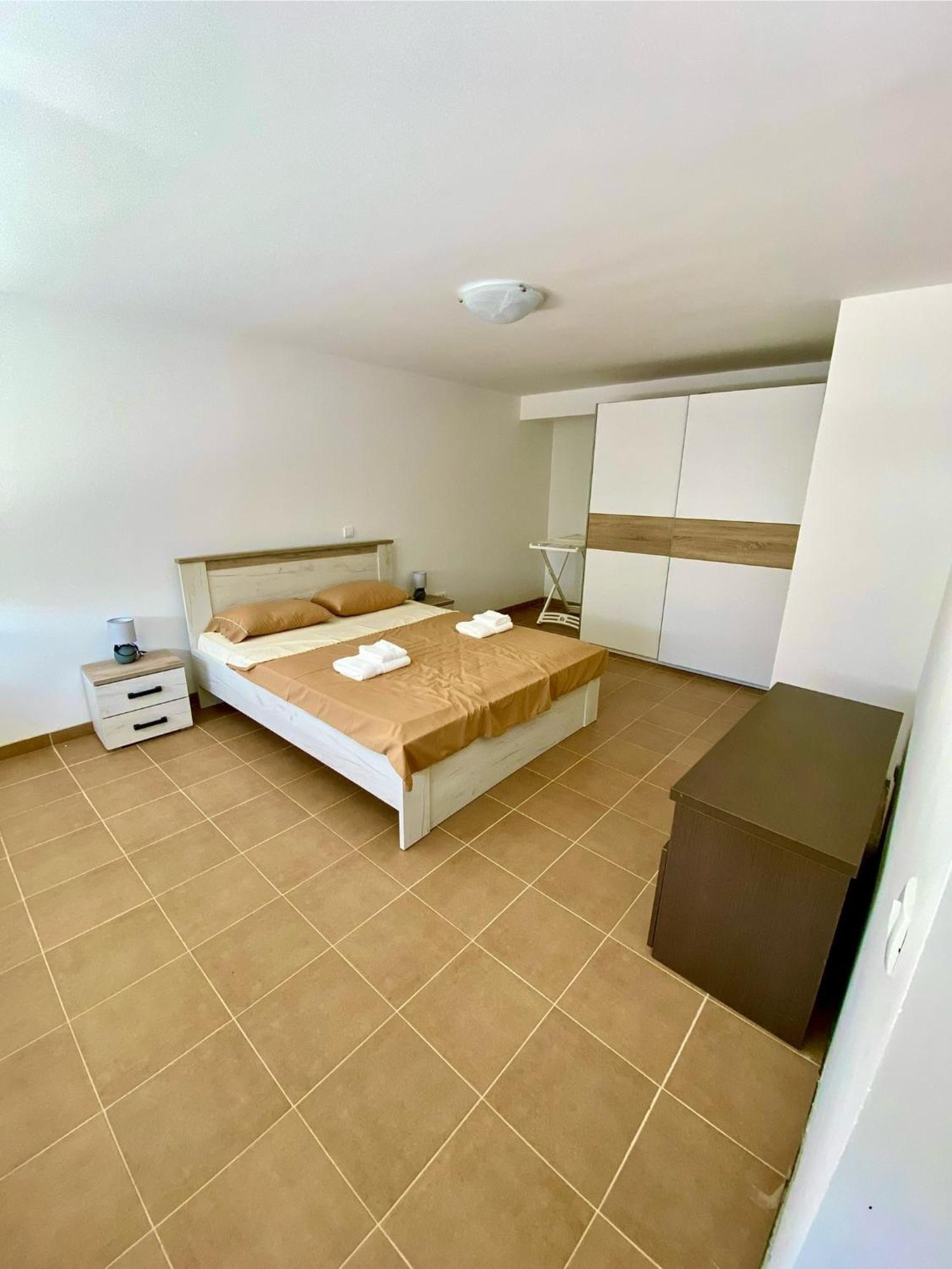 Upart House Apartment Petrovac Bagian luar foto